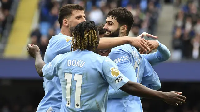 Foto: Striker hingga Bek Cetak Gol, Man City Hancurkan Luton Town untuk Kembali Puncaki Klasemen Liga Inggris