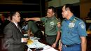 (Ki-ka) Ketua Komisi I DPR RI Mahfudz Siddiq, Panglima TNI Jendral Gatot Nurmantyo, KSAL Laksamana Ade Supandi usai rapat dengar pendapat bahas anggaran TNI dengan Komisi I DPR di Gedung DPR/MPR, Jakarta, Senin (7/9/2015 (Liputan6.com/JohanTallo)