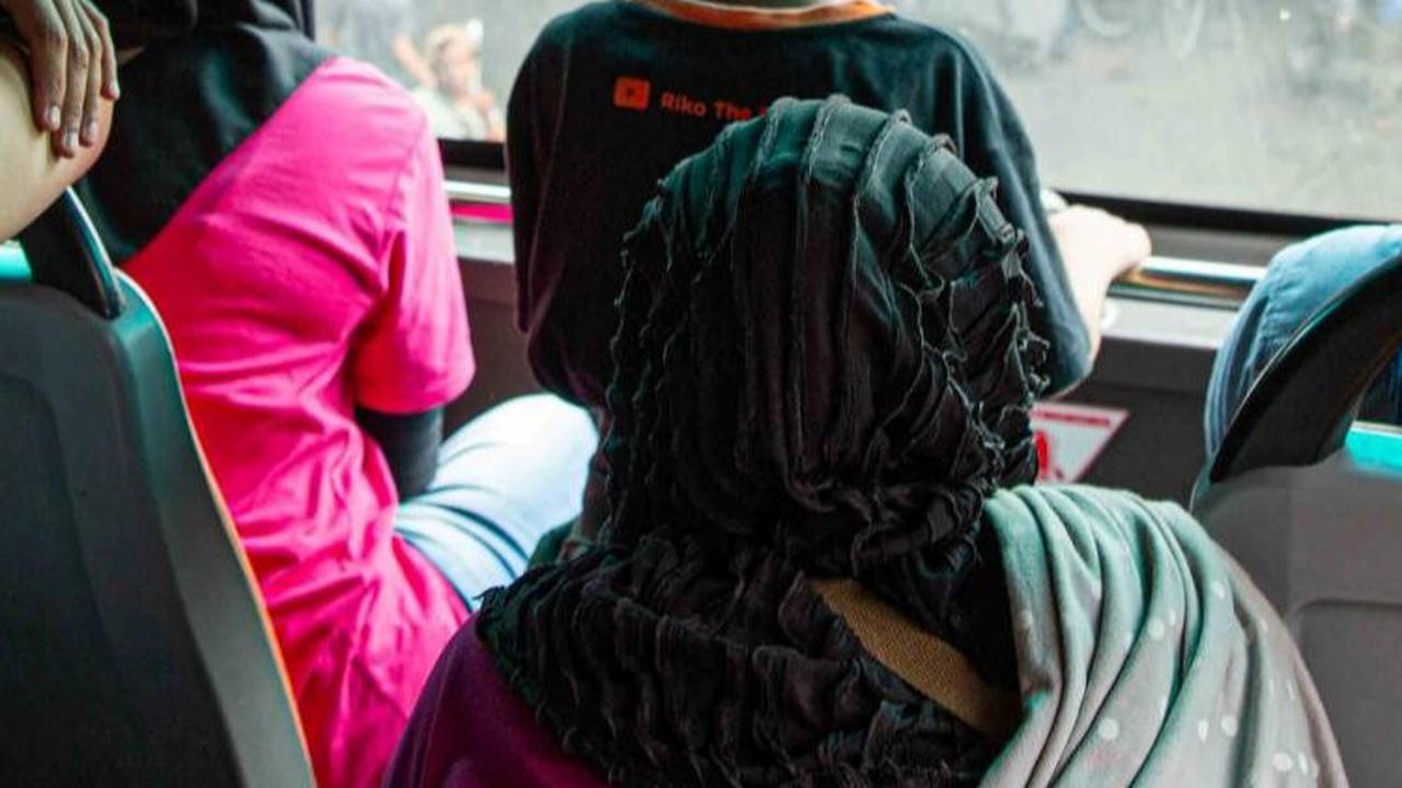 Bus ini beroperasi dengan menelusuri ikon dan landmark yang ada di kota Jakarta.<br>
