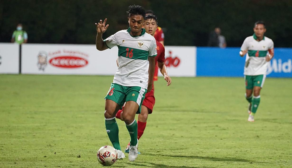 Usai lebih fokus bertahan, pelatih Shin Tae-yong memasukkan penyerang Rizky Dwi Ramadhana pada menit ke-70 menggantikan bek kanan Asnawi Mangkualam. (Dok. PSSI)