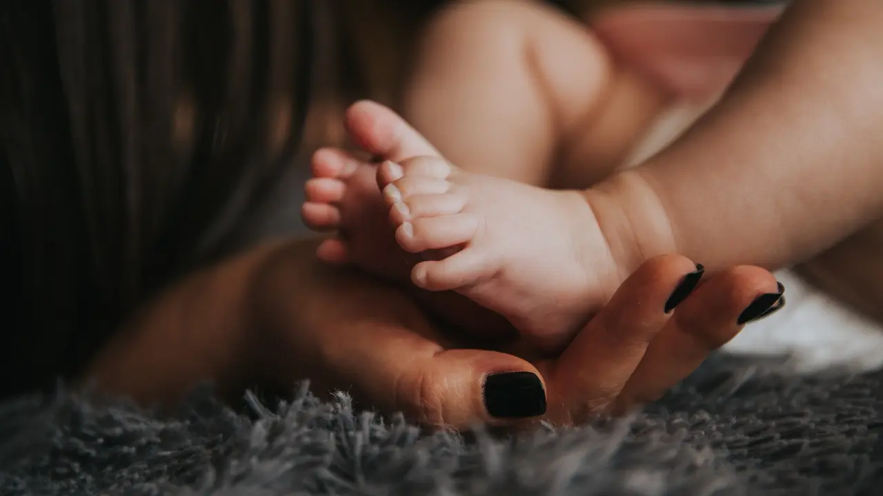 [Bintang] Ibu dan Bayi