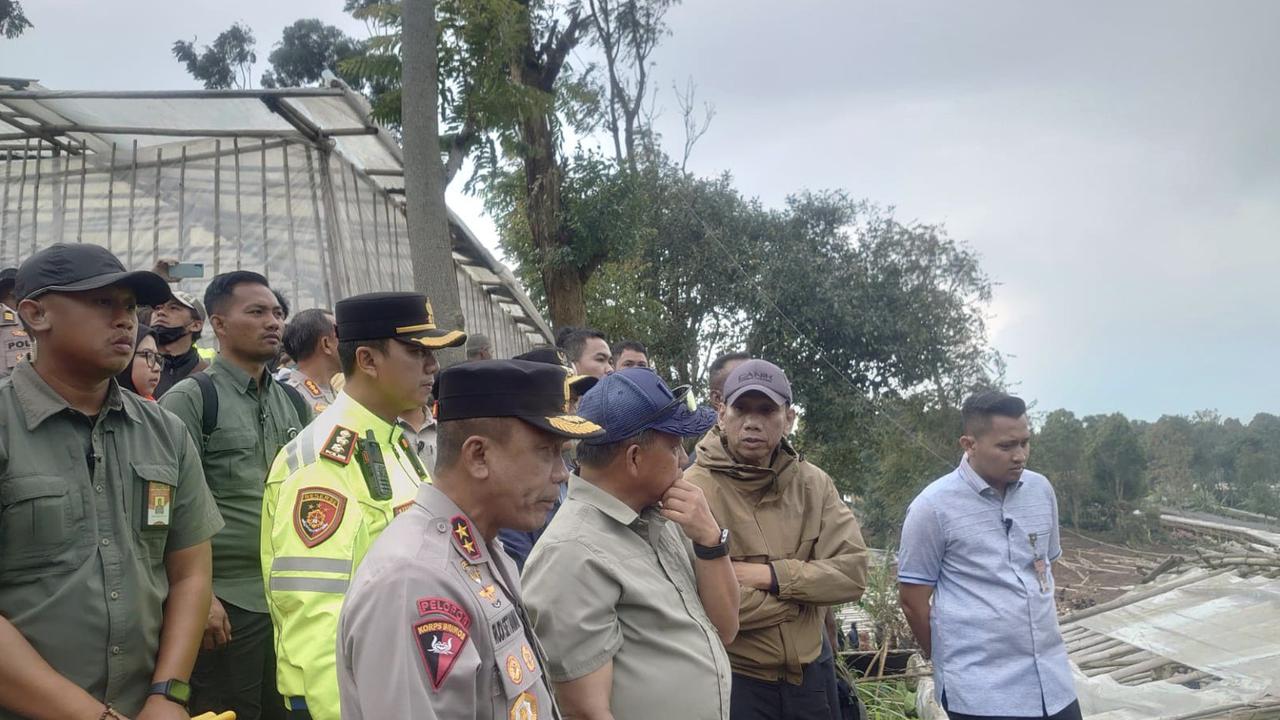 Mendagri Soal Longsor Cisarua Bandung: Jangan Ditempati Lagi