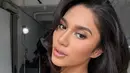 Azizah Salsha pamerkan makeup looknya yang flawless di tengah-tengah sesi pemotretan [@azizasalsha_]