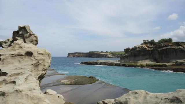 5 Pantai Indah Di Pacitan Yang Memiliki Pemandangan