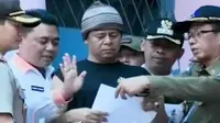 Warga Kalijodo menerima surat peringatan pertama dari Pemprov DKI hingga MUI Jombang berencana melakukan tindakan pada Gus Jari.