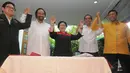 Senin (19/5/14), empat ketua umum partai koalisi pendukung Jokowi meneken kesepakatan koalisi dengan PDIP di kediaman Megawati Soekarnoputri, Menteng, Jakarta. (Liputan6.com/Herman Zakharia)