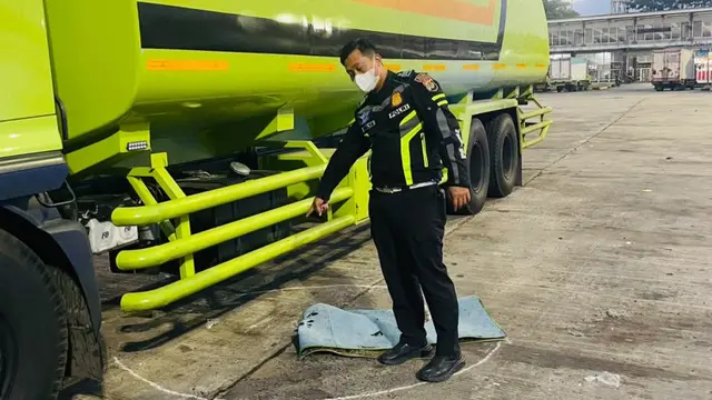 Akhir Tragis Saat Kernet Tidur di Kolong Truk