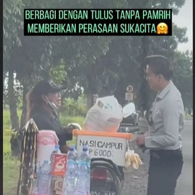 Pesan Menyentuh dan Inspiratif Pria yang Suka Membantu Pedagang Makanan Keliling