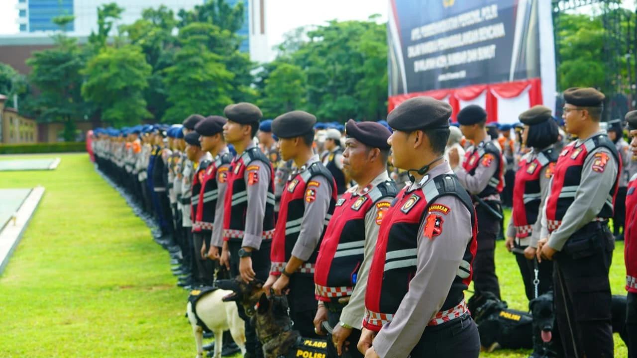 FOTO:Polri Berangkatkan Personel untuk Penanganan Bencana di Sumatera