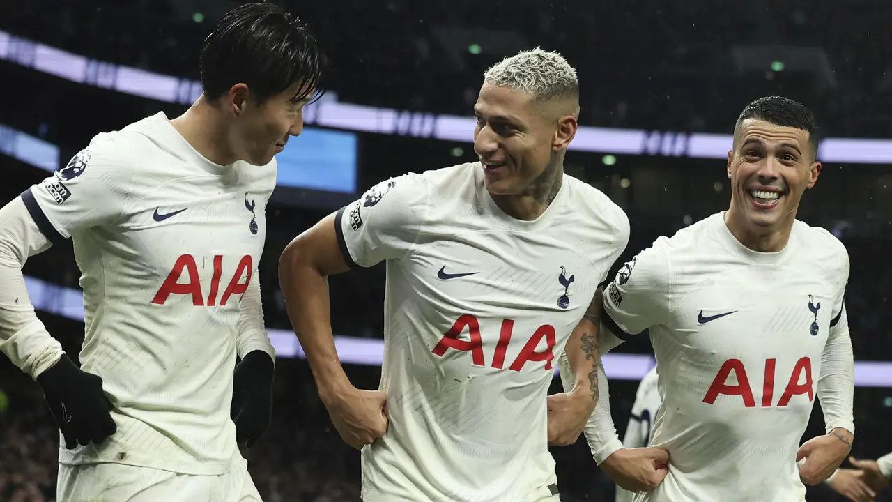 Foto: Pamit ke Piala Asia 2023, Son Heung-min Sumbang Gol untuk Tottenham Hotspur saat Bungkam Bournemouth di Liga Inggris