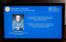 Teleskop dari Es dan Nobel Fisika 2026: Jejak Francis Halzen