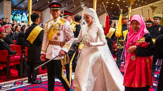 7 Potret Momen Resepsi Pernikahan Pangeran Mateen dan Anisha Rosnah