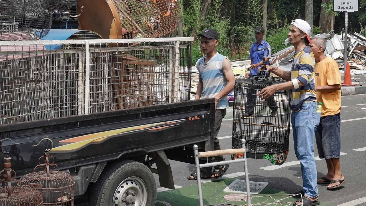 FOTO: Pasar Hewan Barito Rata dengan Tanah, Pedagang Direlokasi ke Lenteng Agung