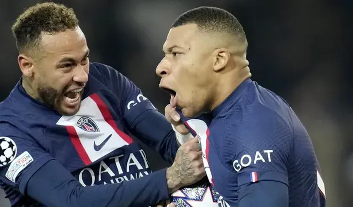 Tidak hanya dari sepak bola, pendapatan Neymar juga bersumber dari endorsement.