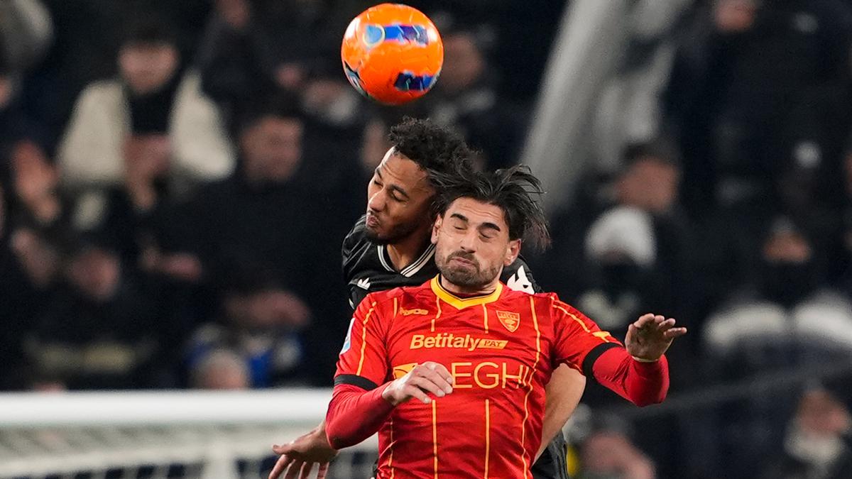 Juventus vs Lecce: Jonathan David Gagal Penalti, Bianconeri Tertahan di Turin