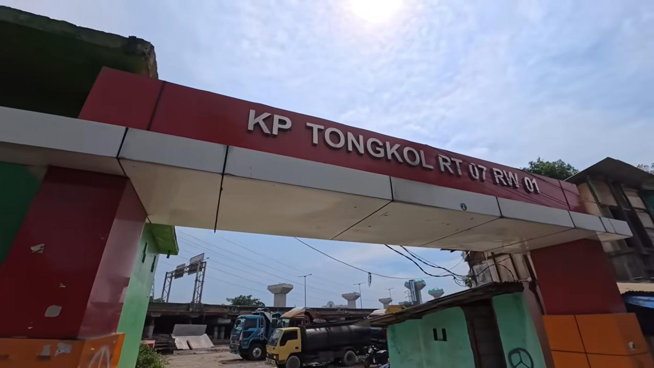 Alasan Warga Betah di 'Kampung Gelap' Tongkol, Sewa Murah dan Dekat Tempat Kerja