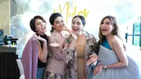 Belum Genap Seminggu Sarung Bantal Pilihan Nagita Slavina Laku Keras