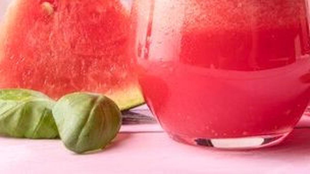6.&nbsp;Jus Semangka