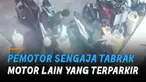 Merasa kesulitan, pria tersebut seolah naik pitam gara-gara ulahnya sendiri.