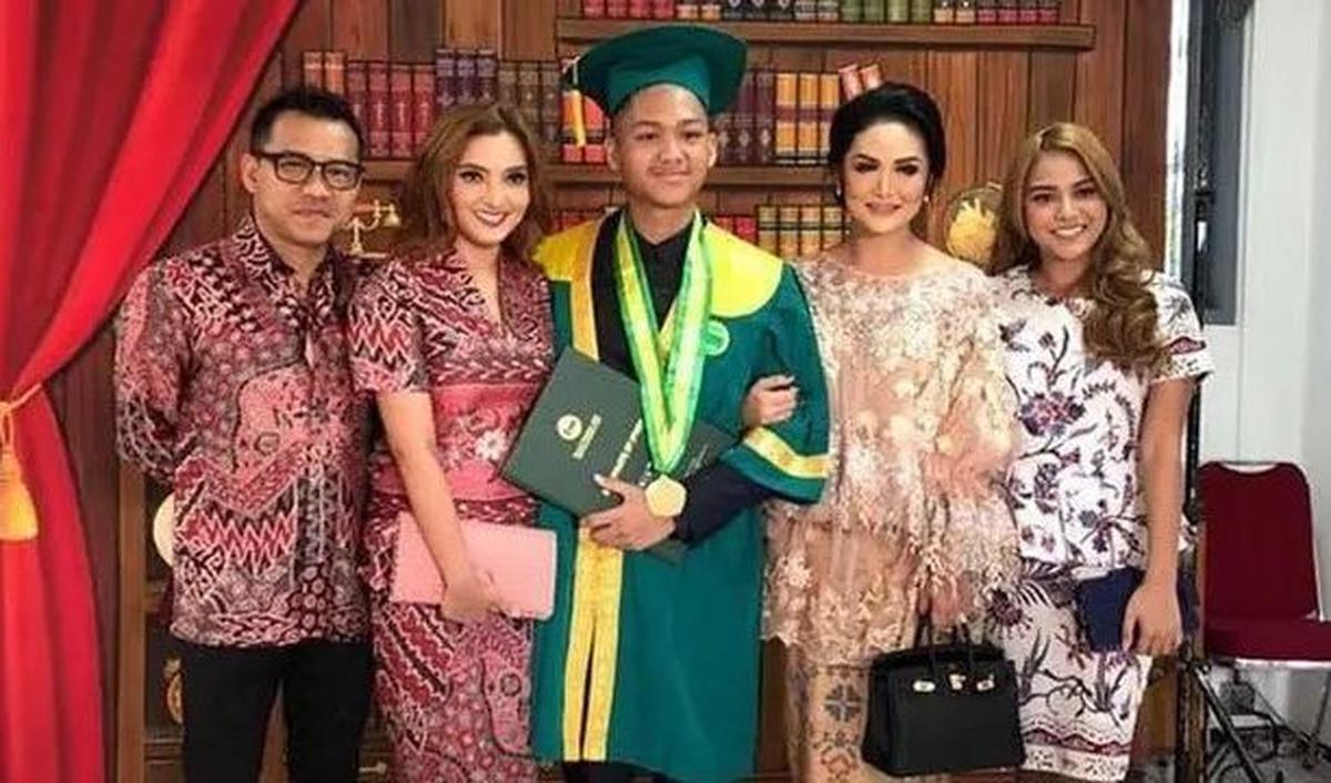 2. Azriel Hermansyah