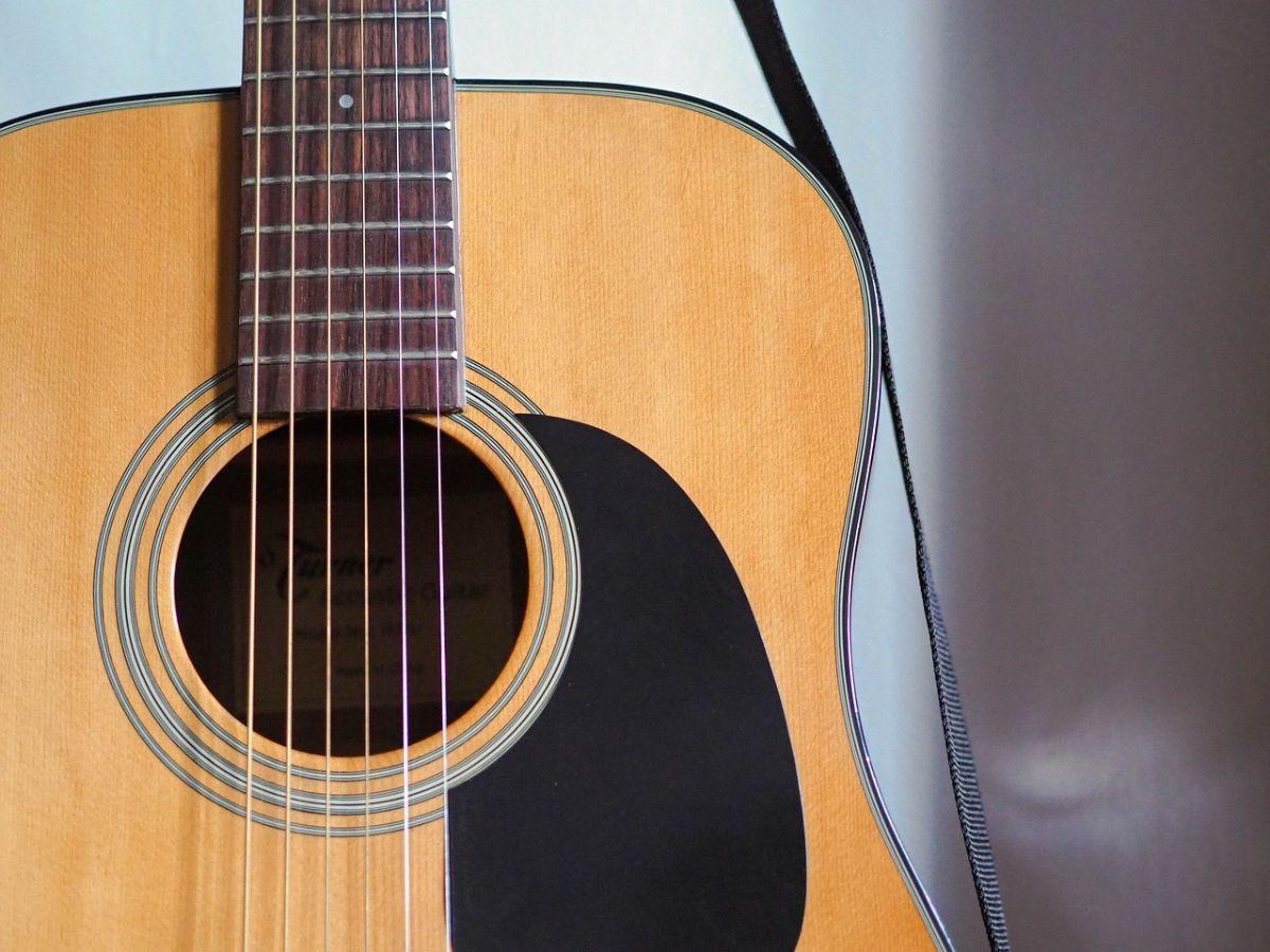 Letak Senar Gitar