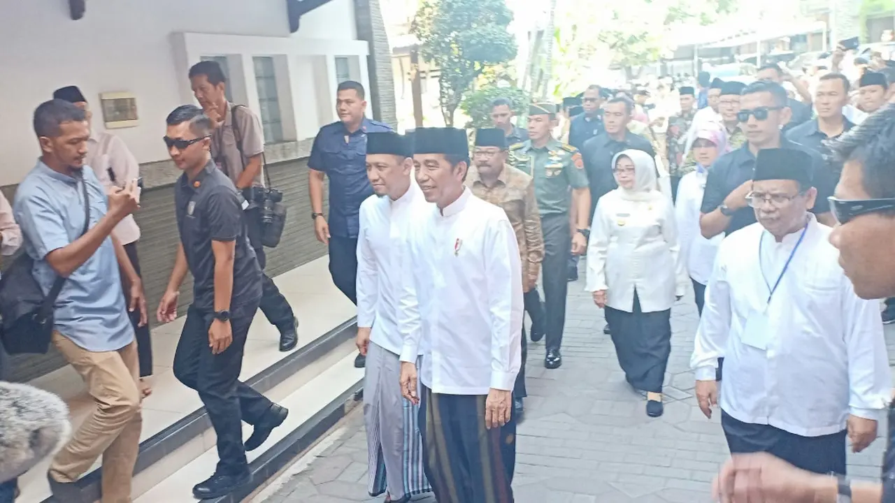 Jokowi Kunjungi 4 Pondok Pesantren di Jombang