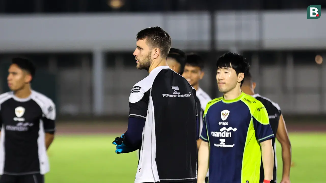 Foto: Diikuti Skuad Lengkap Termasuk Maarten Paes, Timnas Indonesia Gelar Latihan Jelang Menjamu Australia di Kualifikasi Piala Dunia 2026