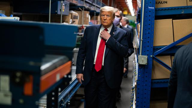 Donald Trump Gugat Facebook, Twitter, dan Google