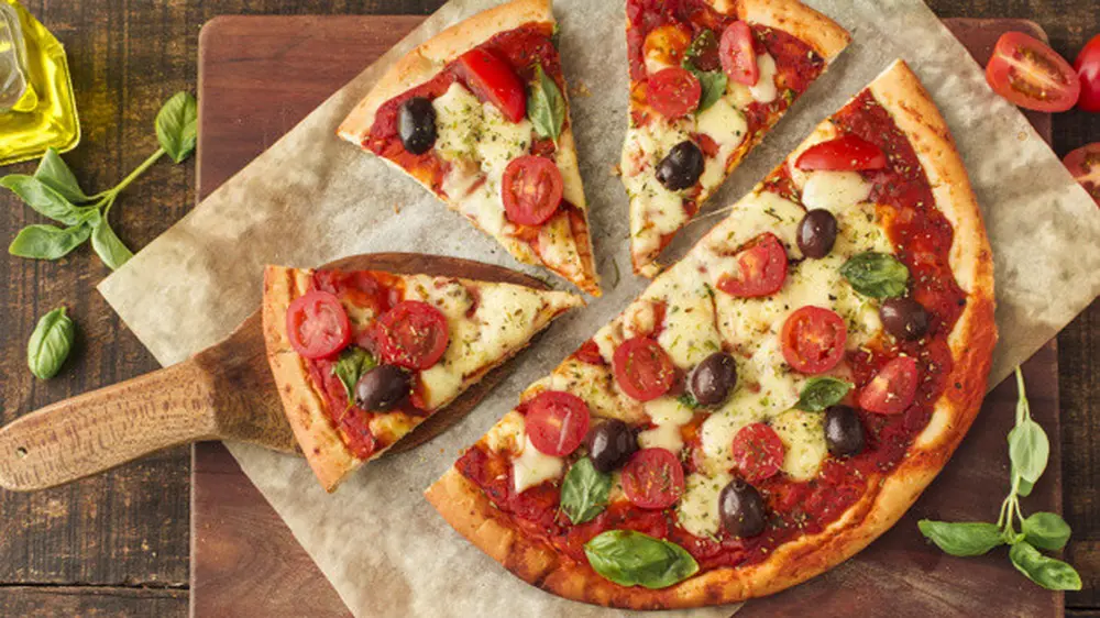 8 Cara Membuat Pizza Rumahan yang Enak, Nagih dan Mudah Dipraktikkan