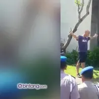 Sabet ditembak mati karena saat akan diamankan ia menusuk dada seorang polisi.