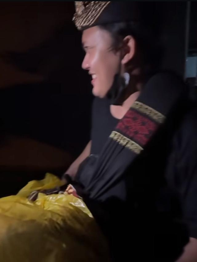 Rizky Febian dan Mahalini Rayakan Nyepi