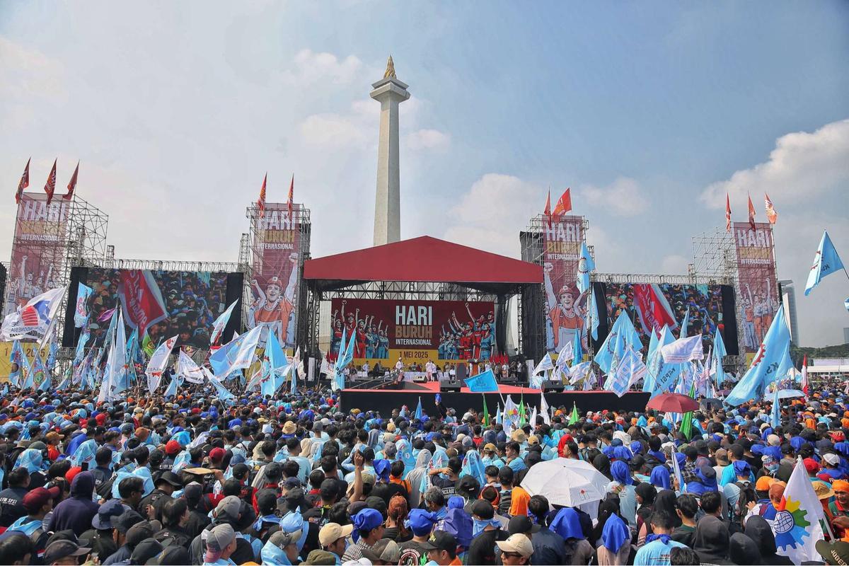Peringatan Hari Buruh di Monas