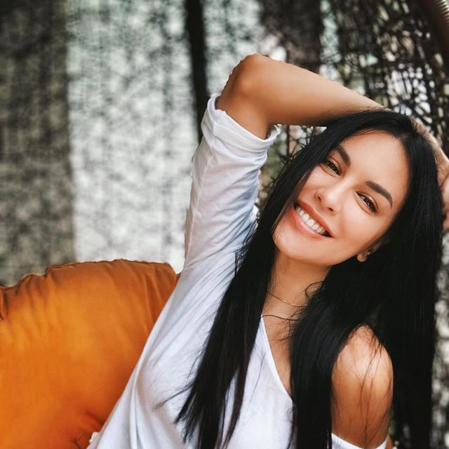 Berpose Aduhai Sophia Latjuba Makin Awet Muda Di Sisi Anak Bungsu Showbiz Liputan6 Com