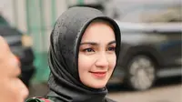 Influencer Riezka Rahmatiana Ungkap Titik Balik Jadi Pengusaha Muda, Terinspirasi Martha Tilaar