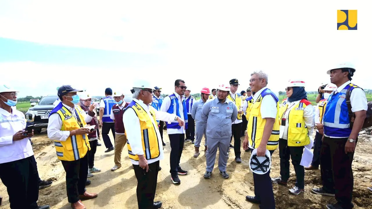 Menteri Basuki Tinjau Jalan Tol Solo-Klaten, Dibuka Fungsional 6 KM untuk Mudik Lebaran 2023 