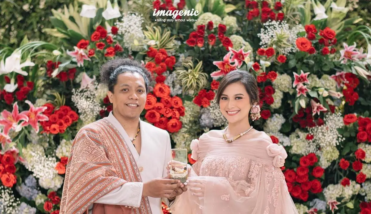 Arie Kriting dan Indah Permatasari (Instagram/arie_kriting)