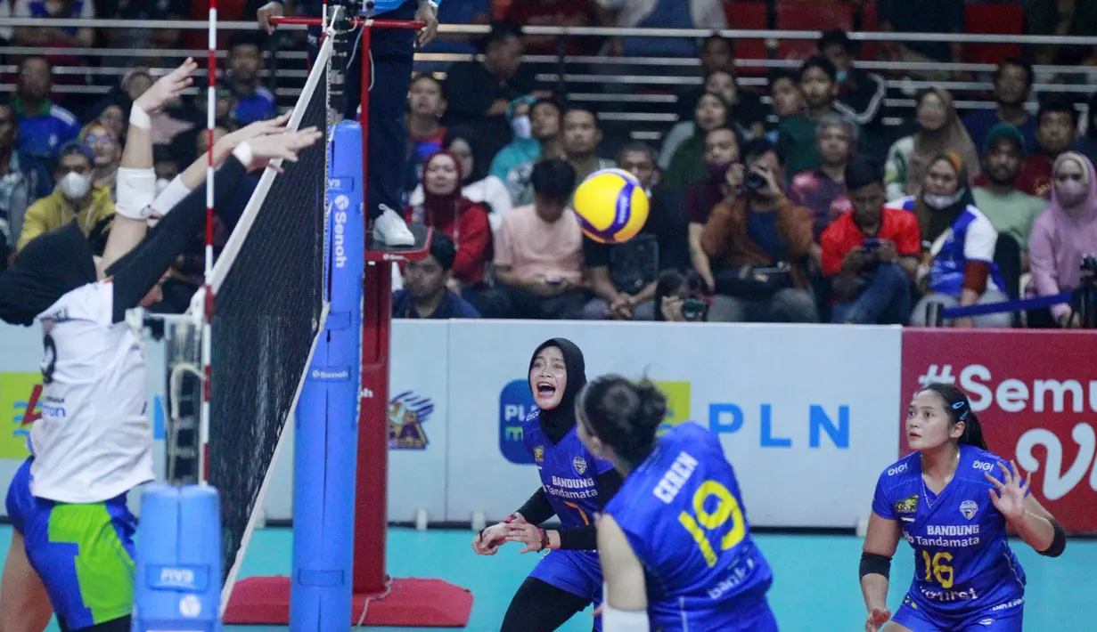 Bandung BJB Tandamata tampil apik menghadapi Jakarta Pertamina Fastron. Mereka menang dengan skor telak 3-0. (Dok. Proliga)