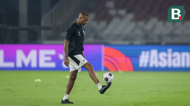 Patrick Kluivert - Latihan resmi Timnas Indonesia Vs China