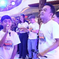 The Onsu Family meet and greet di salah satu mall di Cileungsi, Jawa Barat, Sabtu (25/1/2020). (Adrian Putra/Fimela.com)