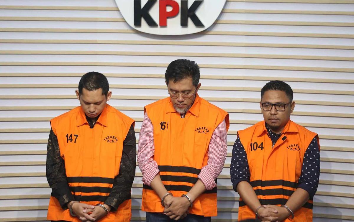 FOTO: KPK Tahan Tiga Tersangka Baru Kasus Korupsi Pembangunan RSUD Kolaka Timur