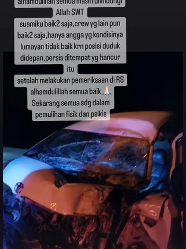 Potret mobil Charly Van Houten yang hancur dan ringsek saat terjadi kecelakaan di tol Cipularang