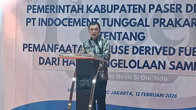 Bupati Paser Fahmi Fadli dalam acara penandatanganan kerja sama.