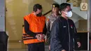 Bupati Sidoarjo Ahmad Muhdlor Ali ditahan KPK sebagai tersangka dalam kasus dugaan korupsi pemotongan insentif Aparatur Sipil Negara (ASN) di lingkungan Badan Pelayanan Pajak Daerah (BPPD) Sidoarjo. (Liputan6.com/Angga Yuniar)
