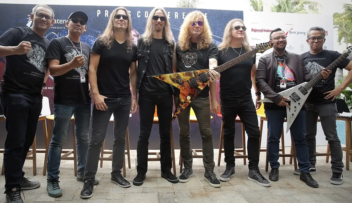 Megadeth dan God Bless