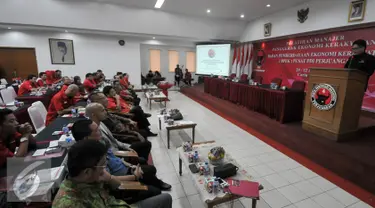 PDIP melalui Badan Pemberdayaan Ekonomi Kerakyatan (BPEK) menggelar Pelatihan Manajer Penggerak Ekonomi Kerakyatan yang diikuti utusan dari 34 DPD PDIP seluruh Indonesia, Jakarta, Rabu (20/7). (Liputan6.com/Yoppy Renato)