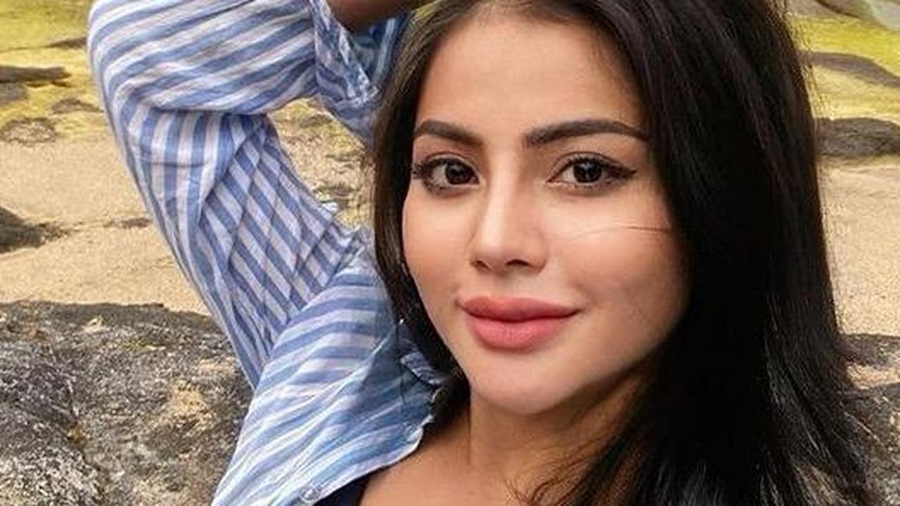 Ade Ary menjelaskan laporan dilayangkan Amy BMJ terkait dugaan tindak pidana perzinahan dan menghalangi pemberitaan ASI eksklusif kepada anak kandungnya.