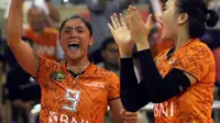 Pemain Jakarta BNI Taplus Nurlaili Kusuma meluapkan kegembiraan saat melawan Gresik Petrokimia pada seri kedua putaran pertama kompetisi bola voli Proliga 2018 di di GOR Temenggung Abdul Djamal, Batam, Minggu (28/1/2018). BNI Menang 3-1. (Humas PP PBSI)