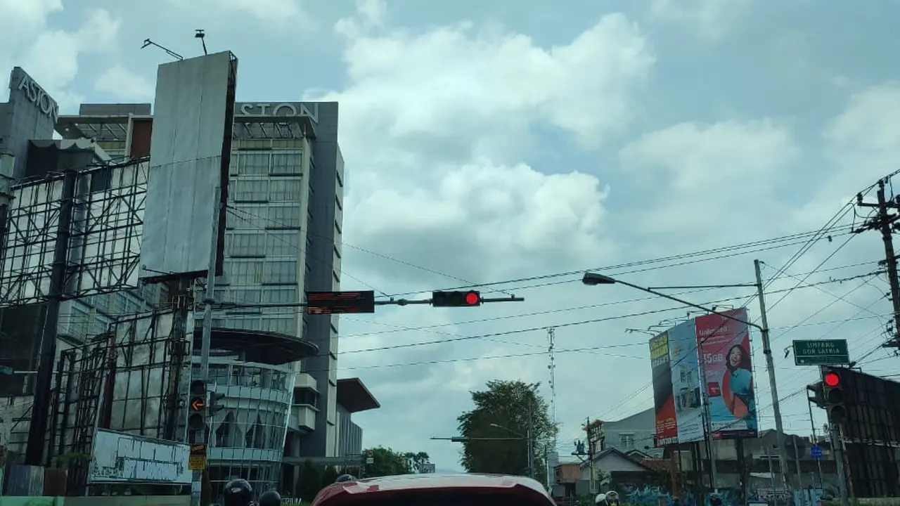 Perempatan Aston