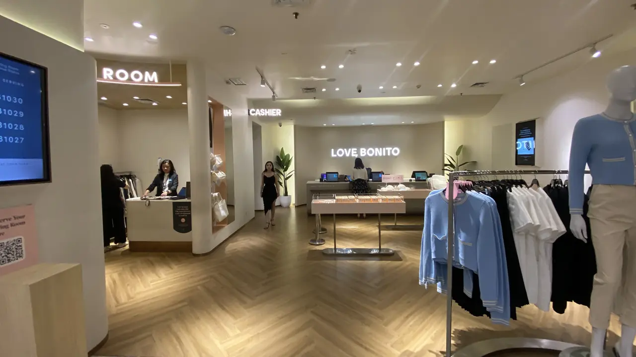 Love, Bonito Luncurkan Koleksi Busana Signature