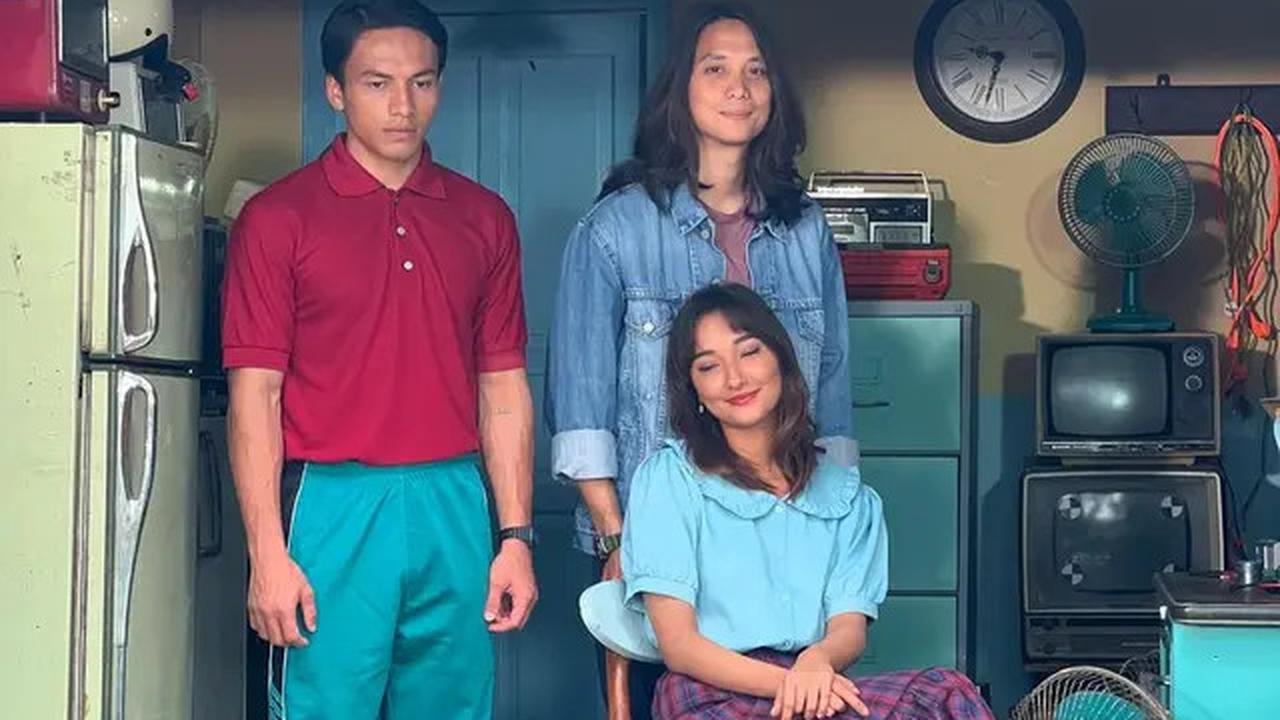 6 Potret Gaya Jefri Nichol untuk Karakter Film Aku Jati Aku Asperger, Tampil Unik